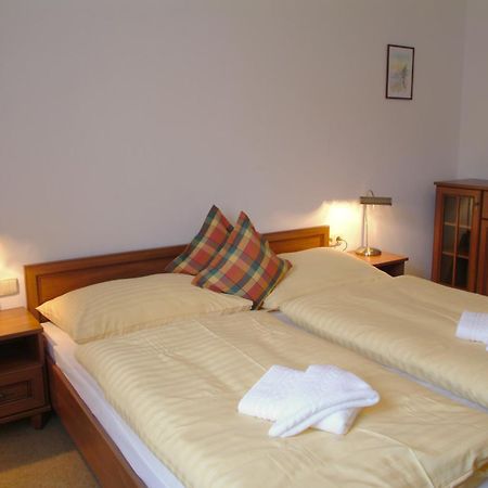Hotel Loucky Litvinov Bagian luar foto